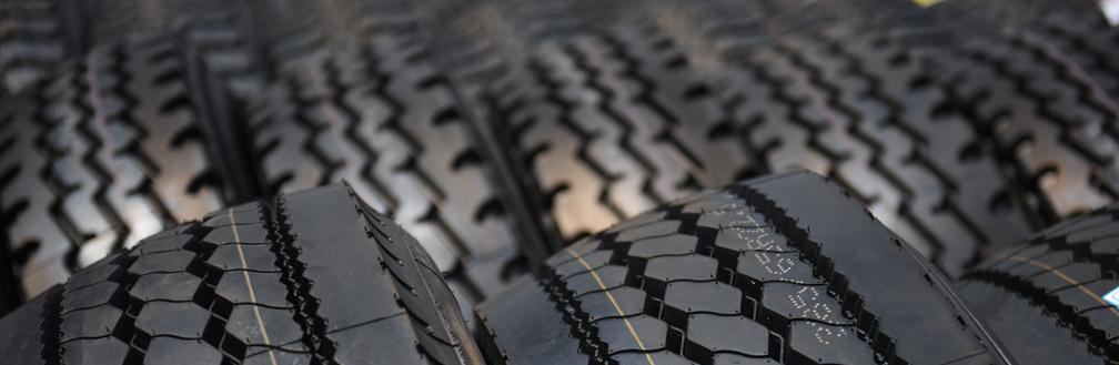 Plus de 15 000 pneus neufs et usagés en stock, tant de marques premium que de marques économiques !