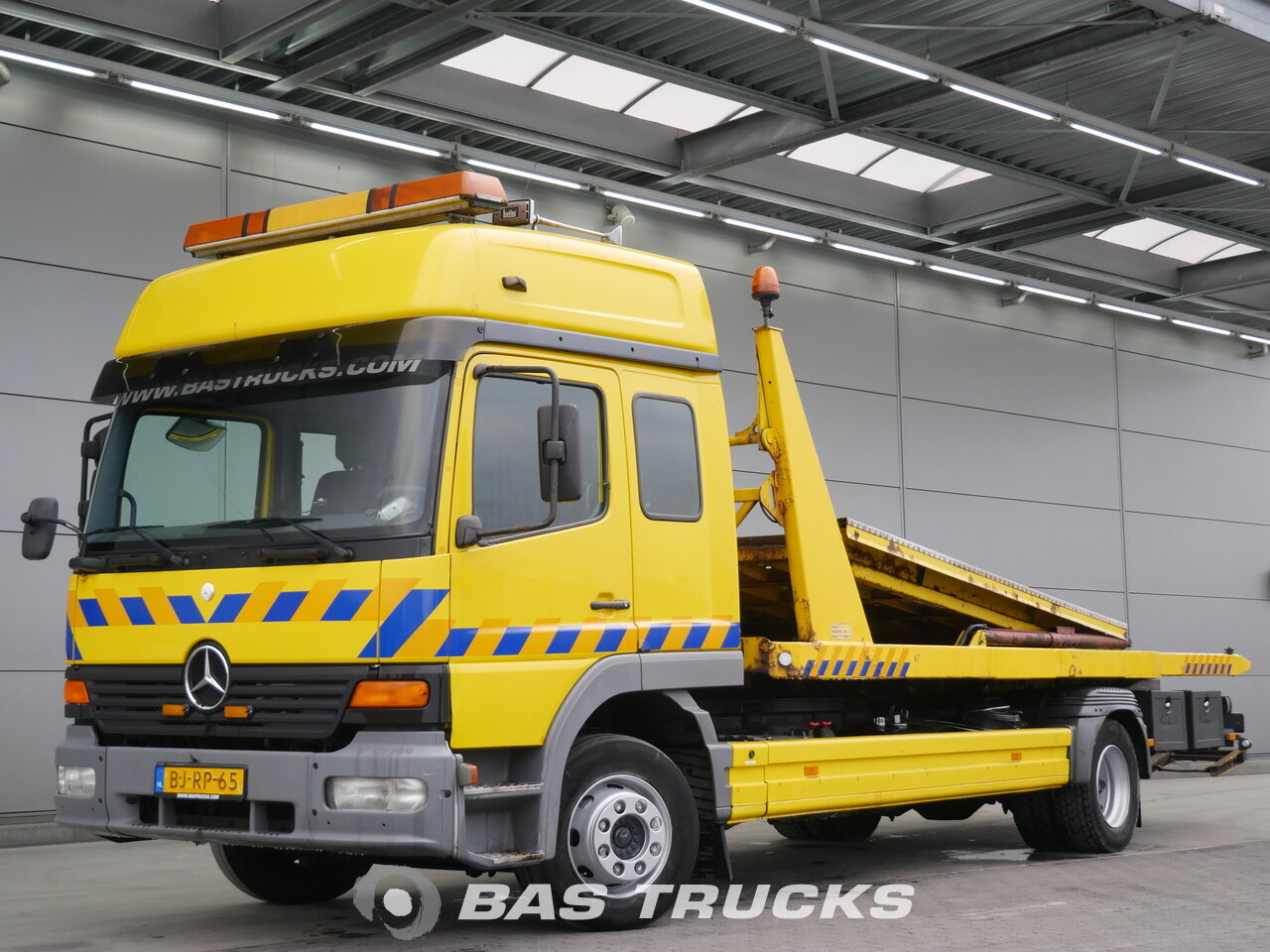 фотография бывший в употреблении Грузовик Mercedes Atego 1223 L 4X2 2000