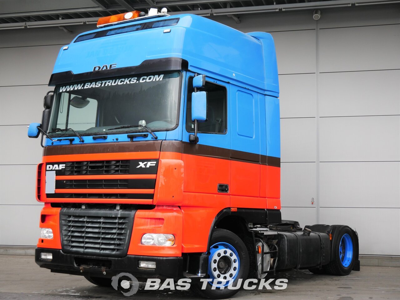 صورة لـ مستعمل رأس شاحنة DAF XF95.430 4X2 2004