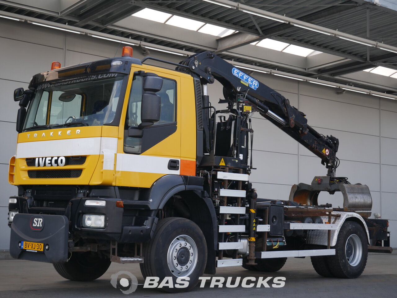 صورة لـ مستعمل شاحنات IVECO Trakker AD190T33 4X4 2009