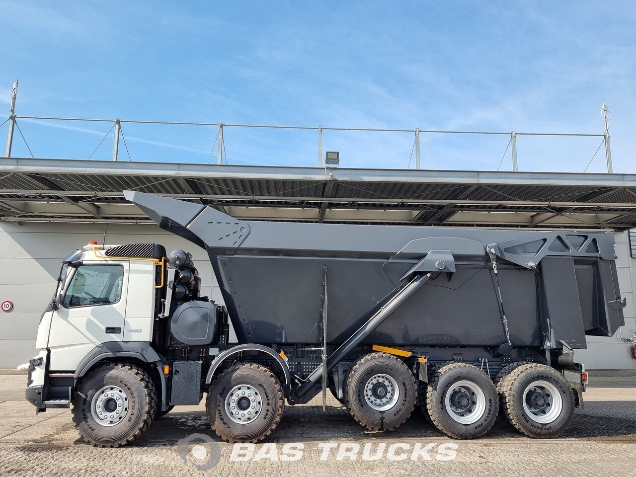 Volvo FMX 460 10X4 Pusher 55T payload Big-Axle 33m3 Euro 6 TIPPER –  Machitruck online marketplace