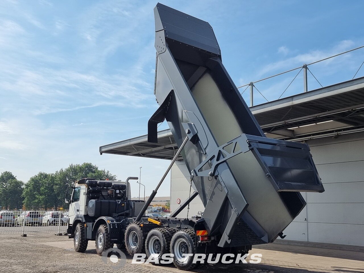 Volvo FMX 460 10X4 33m3 55T payload Hydr. Pusher Euro6 TIPPER – Machitruck  online marketplace