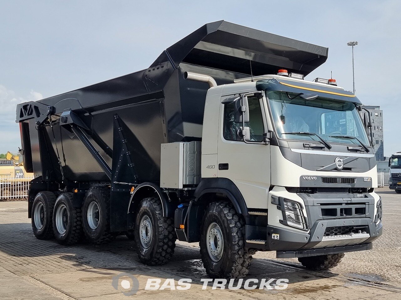 Volvo FMX 460 10X4 Pusher 55T payload Big-Axle 33m3 Euro 6 TIPPER –  Machitruck online marketplace