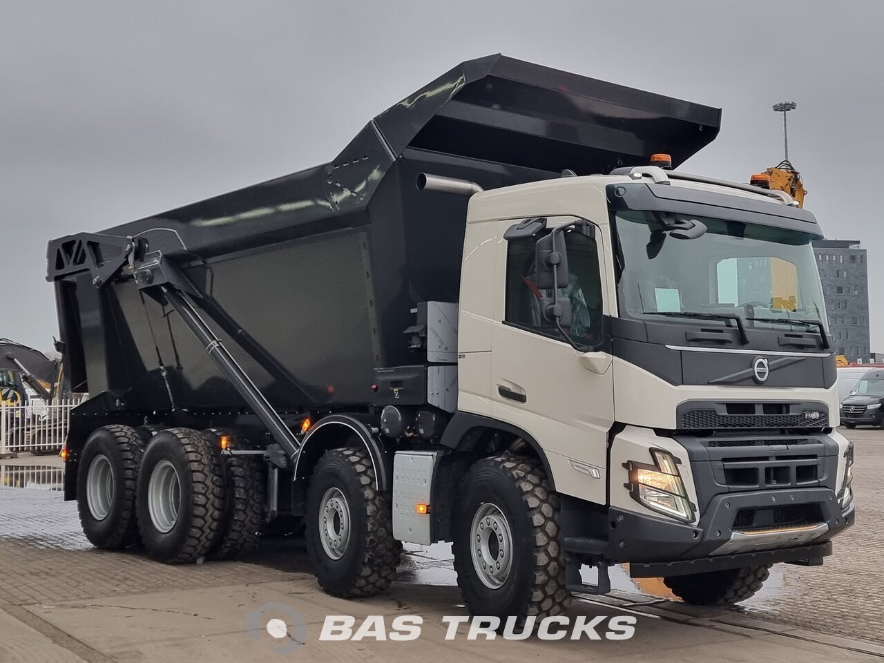 VOLVO FMX EURO 5, 8X4 STEEL TIPPER – 2014 – BT63 KKC - Walker Movements