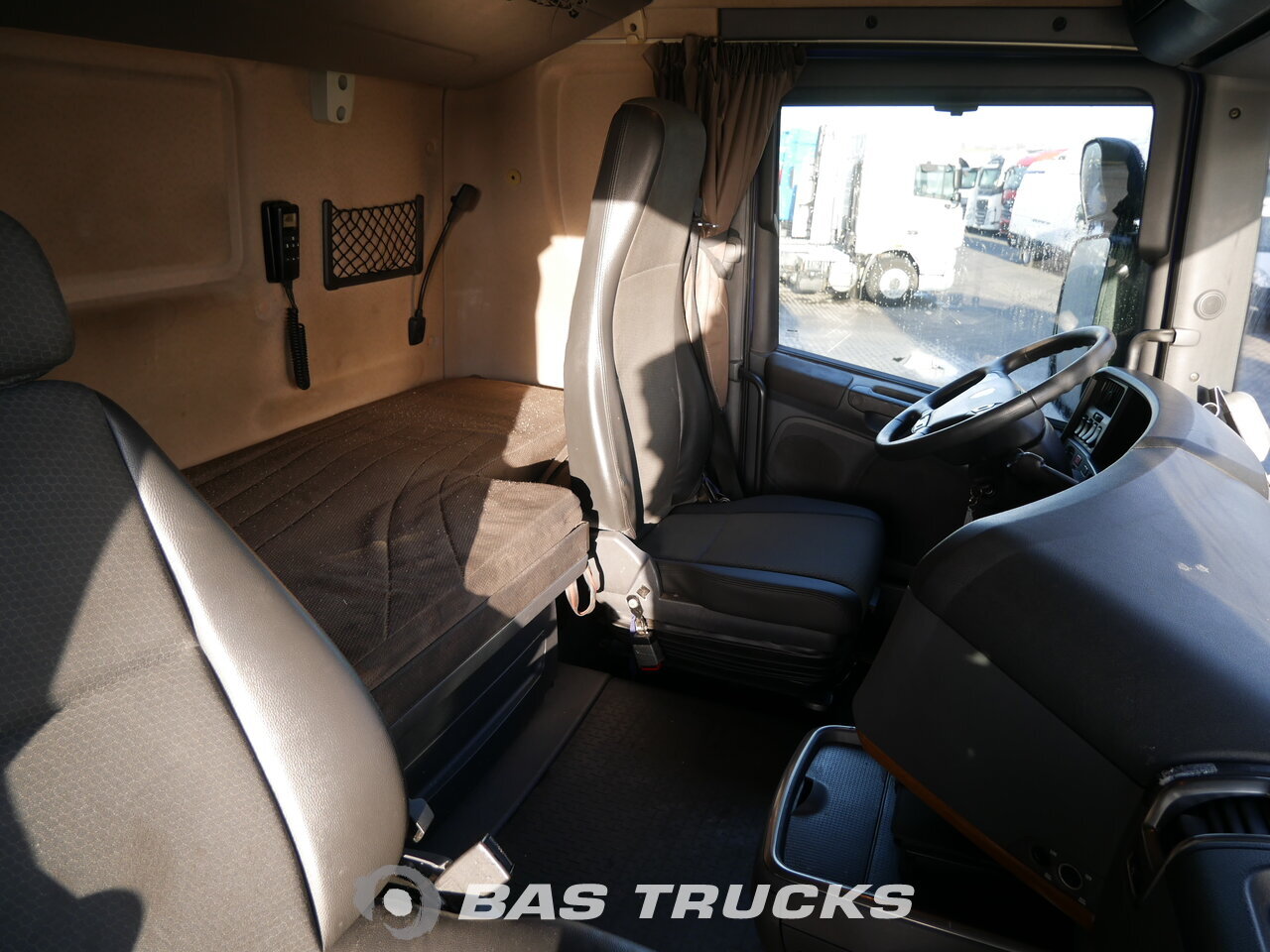 https://www.bastrucks.com/photos/1280/Usado-Tractor-Scania-R420-4X2-2011_129707_7.jpg