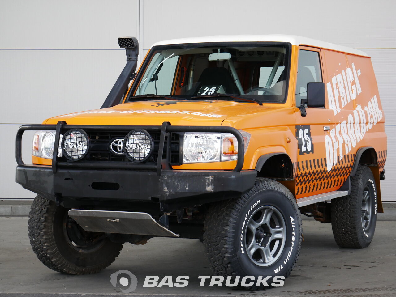 Toyota Land Cruiser Hzj76 4 2l 4x4 2017 Suv Car Bas Trucks