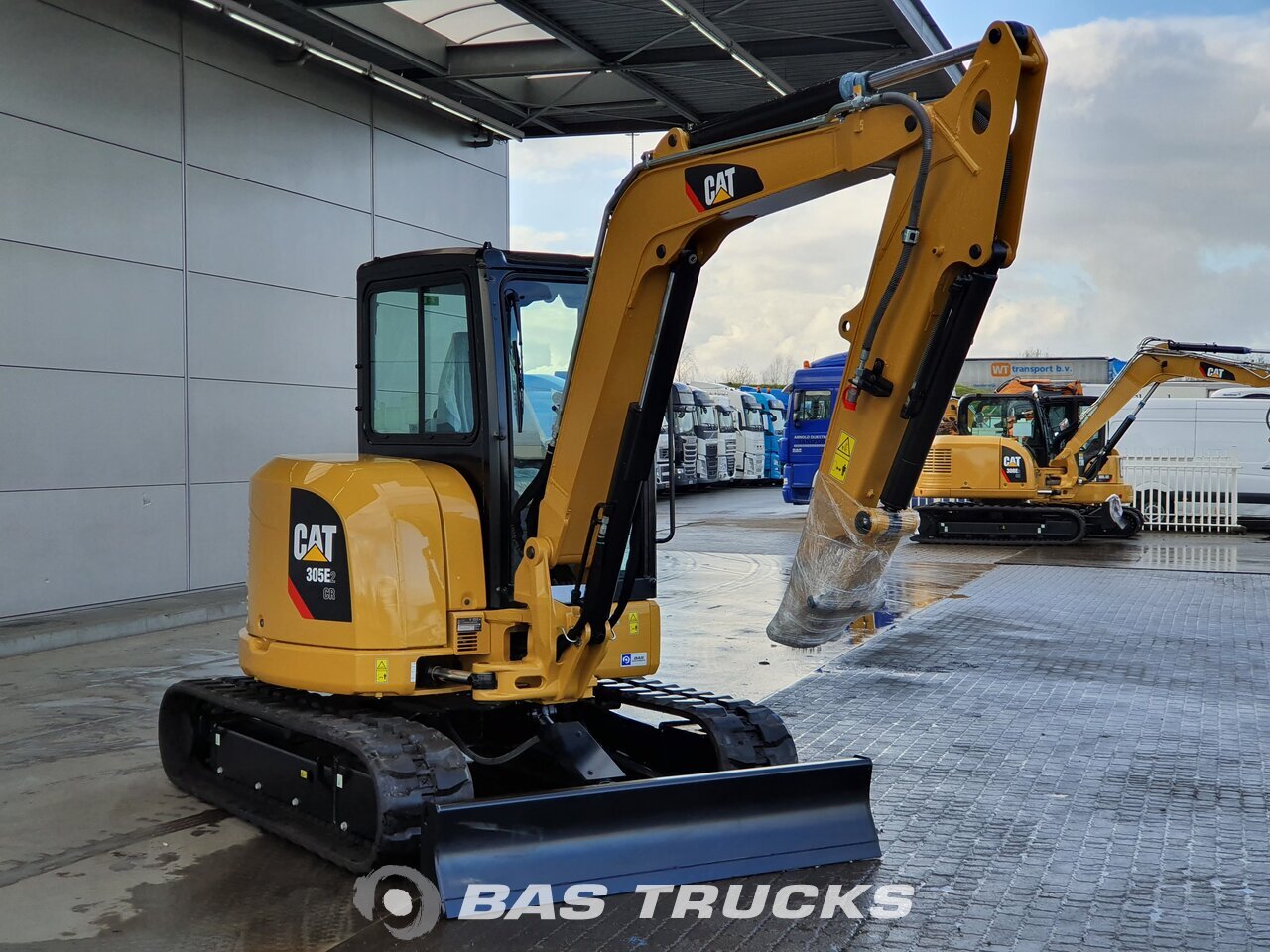 Caterpillar 305 E 2 Cr 18 Bas Trucks