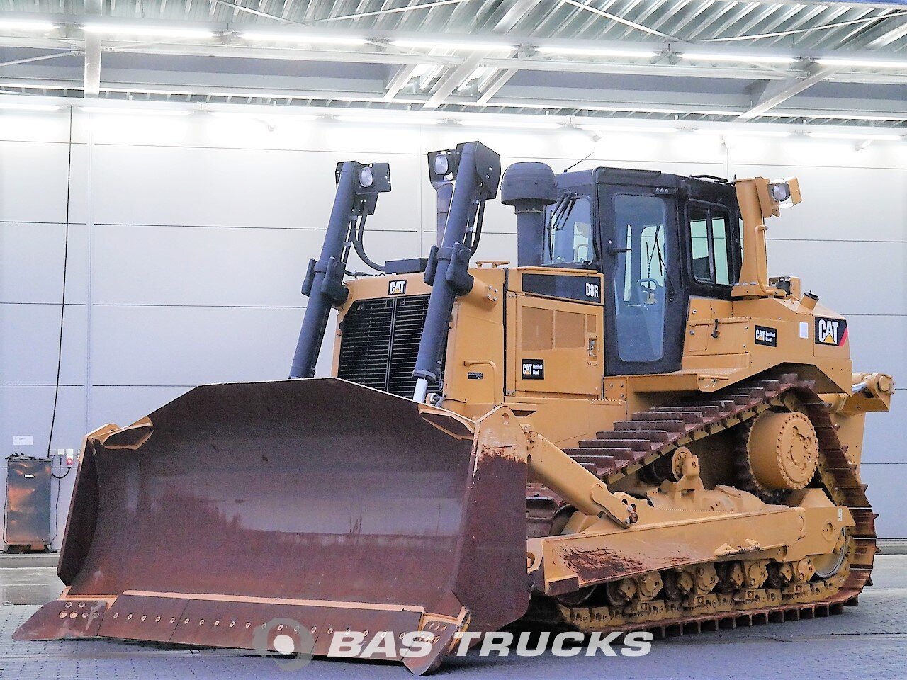photo of Used Construction equipment Caterpillar D8R 2014