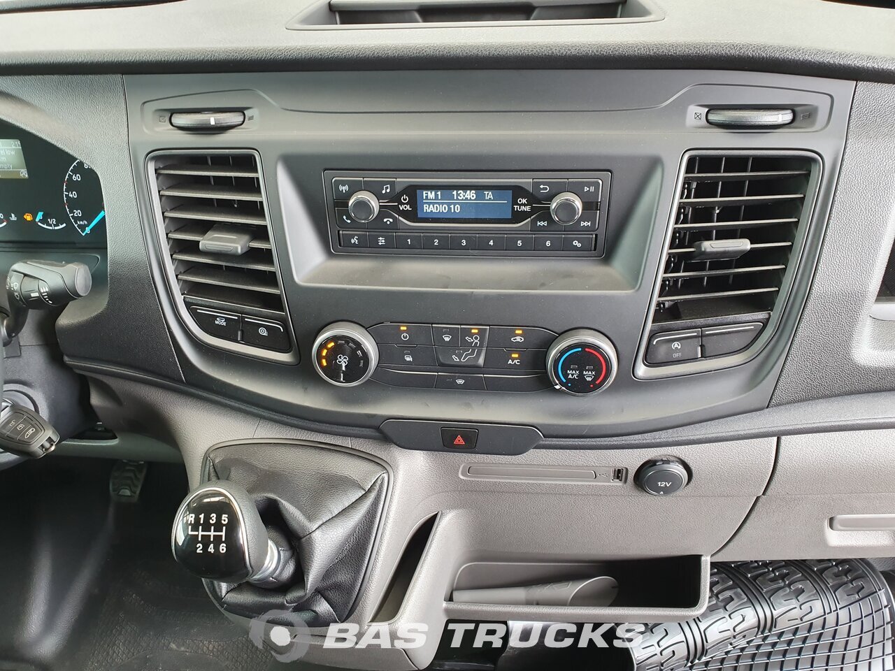 2020 ford transit radio
