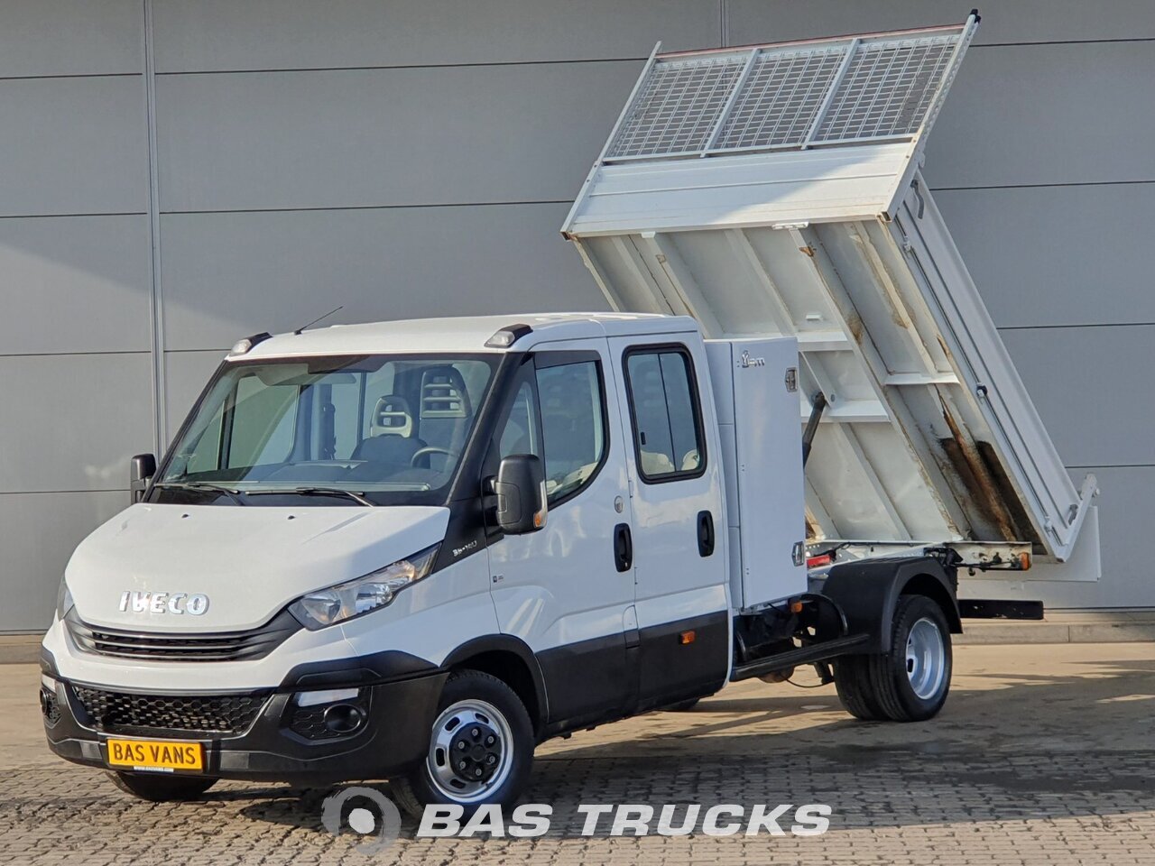 second hand tipper vans