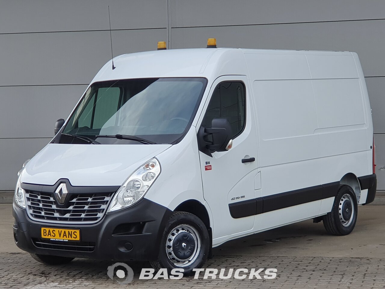 vans renault 2018