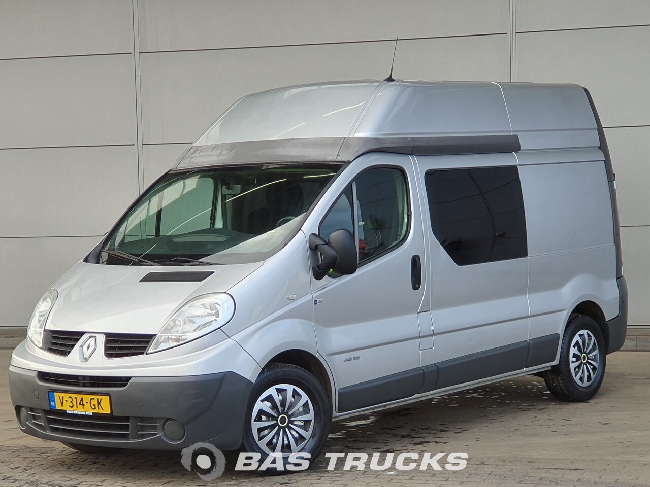 second hand renault trafic vans for sale