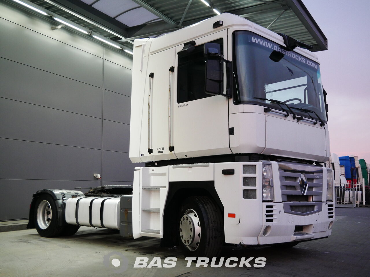 photo of Used Tractorhead Renault Magnum 460 DXi 4X2 2010