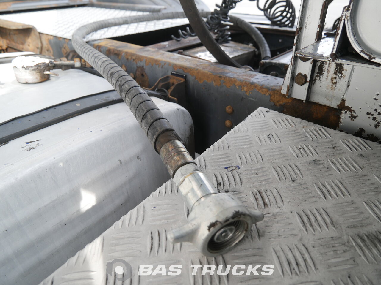 photo of Used Tractorhead Scania R144G-460 6X4 2000