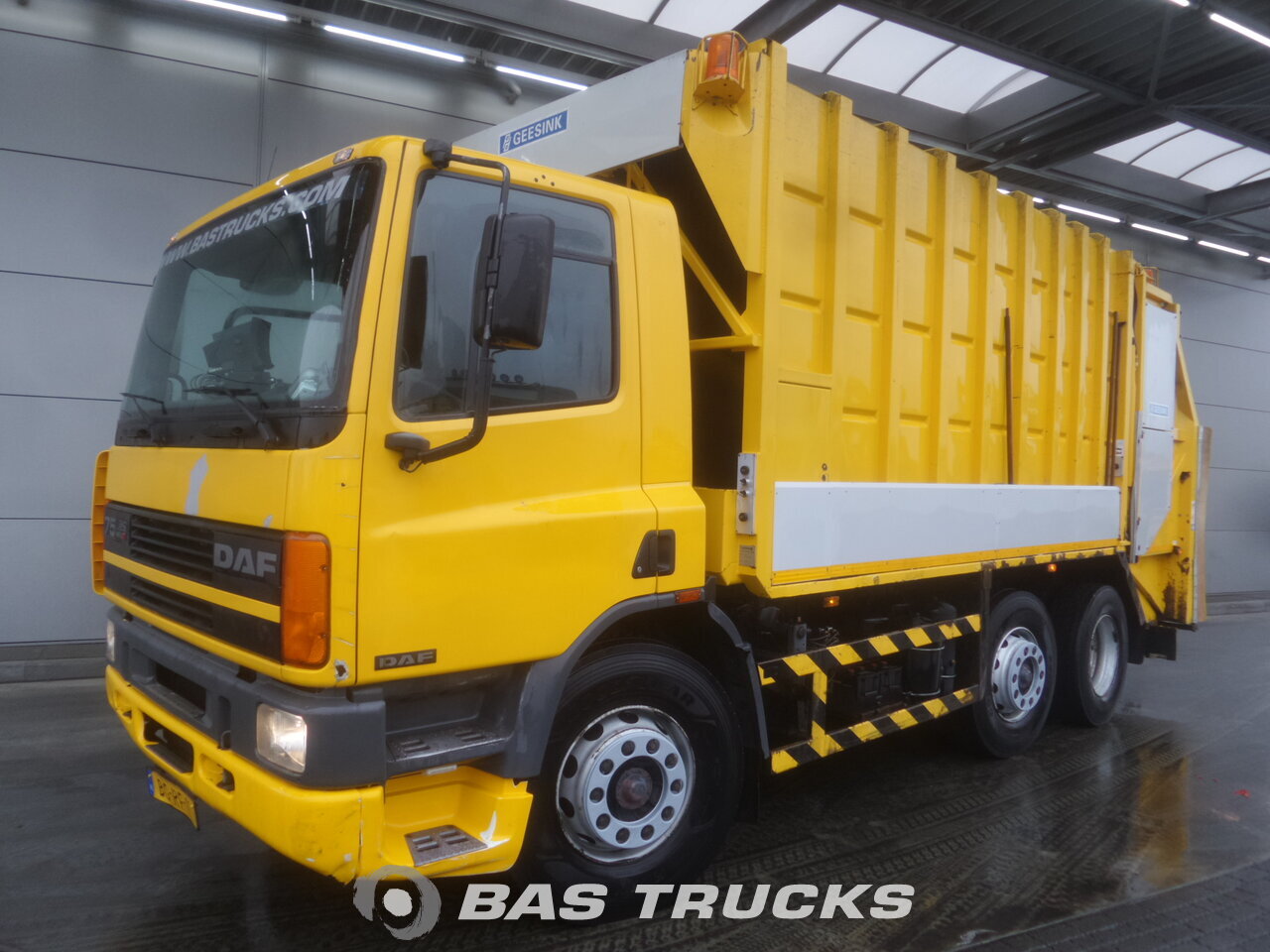 photo of Used Truck DAF 75.240 6X2 1998