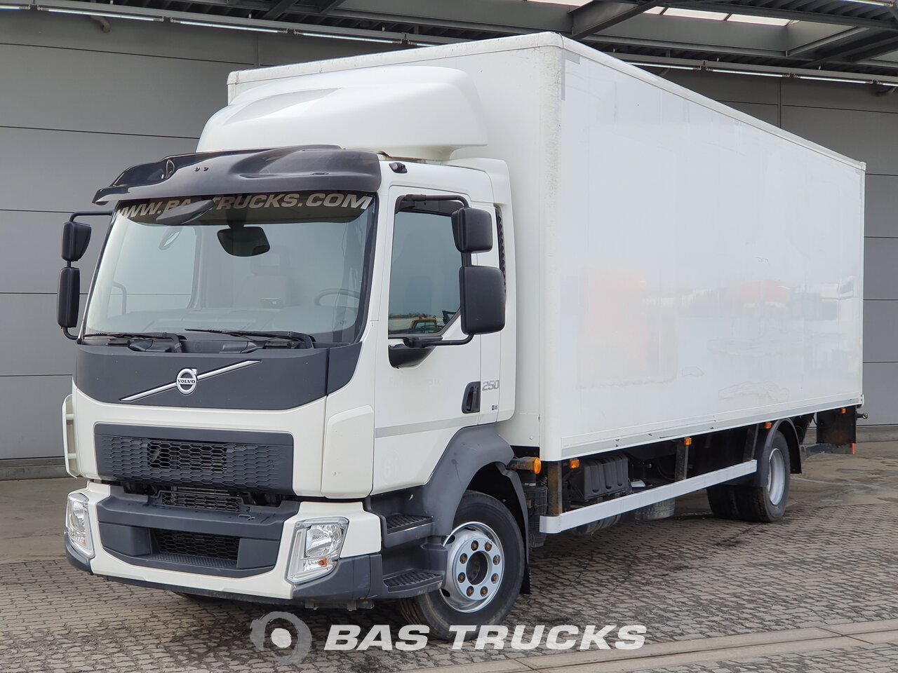 Volvo FL 250 2015 Closed Truck - BAS Trucks